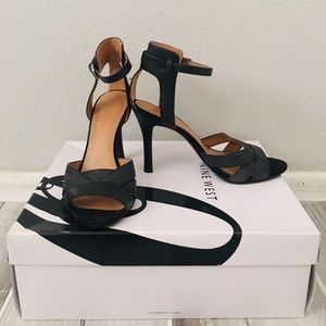 Nine West Frenchyo Black Leather  5M